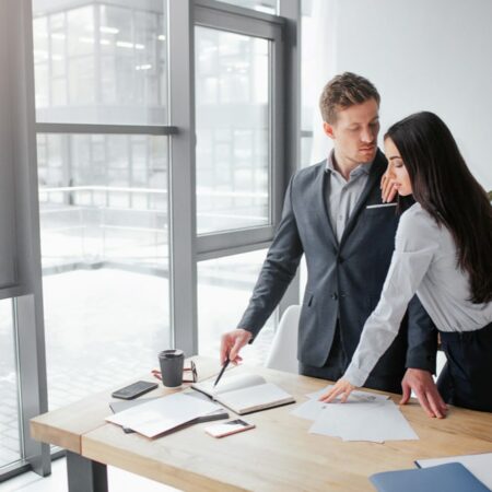 L’amour au travail et les relations amoureuses au bureau