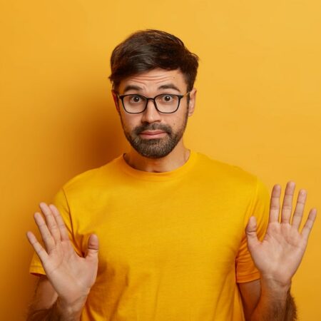 Comment débusquer les menteurs sur les sites de rencontre ?