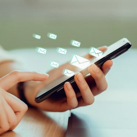 Pourquoi je reçois des e-mails de rencontre ?