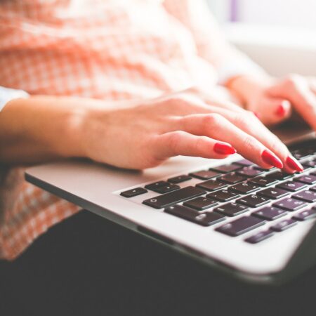 Description sur un site de rencontre : exemples et conseils
