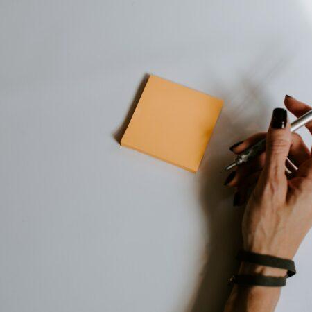 Pseudo pour site de rencontre : exemples accrocheurs & conseils