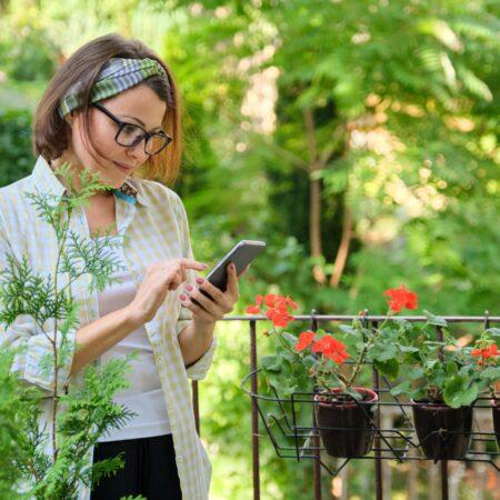 Envoyer un SMS à une fille après avoir obtenu son numéro : le guide
